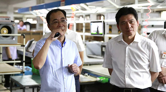 “市長直通車”暨數(shù)字化建設現(xiàn)場交流會在十大品牌科恩集成灶舉行